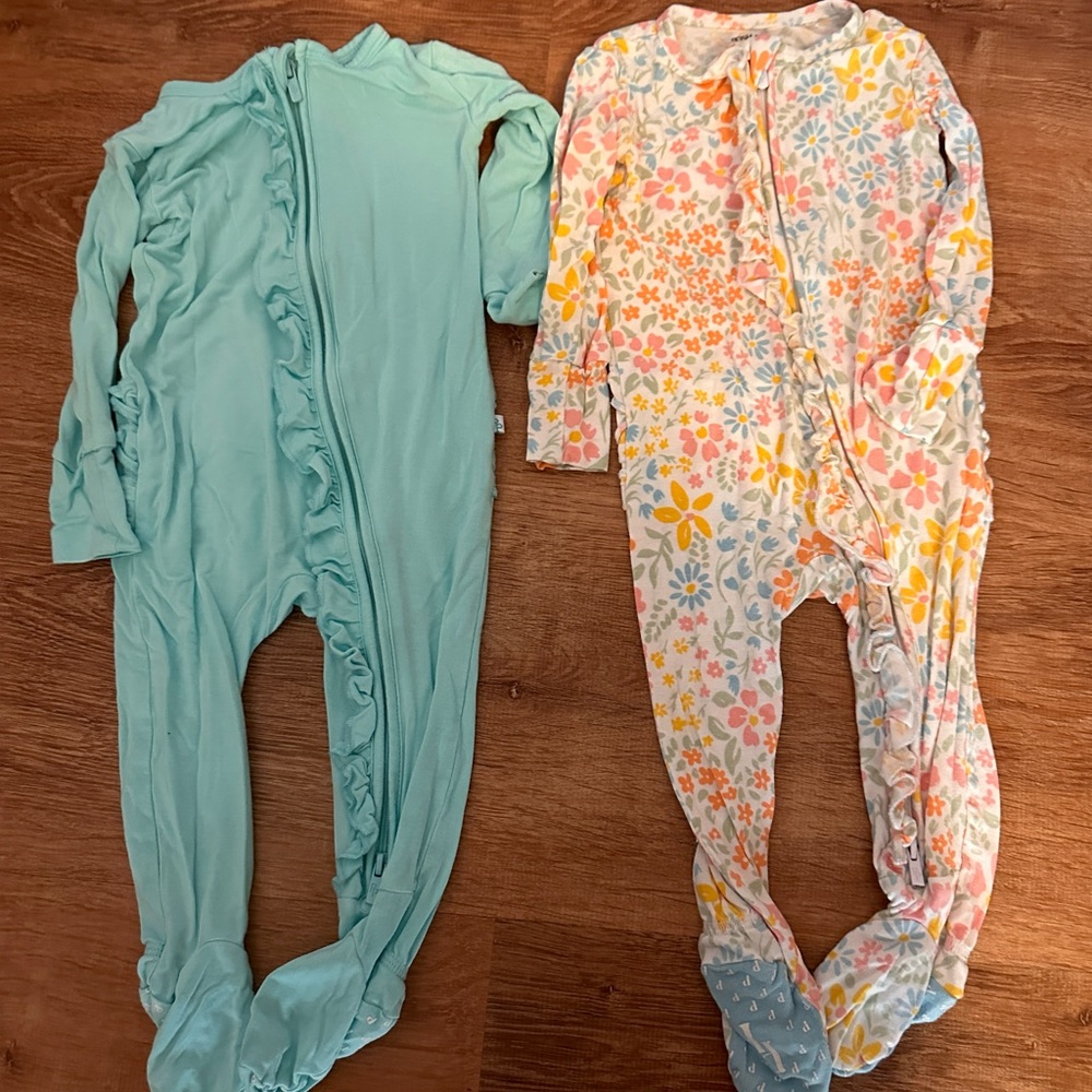 PoshPeanut Set of 2 Zipper Footies